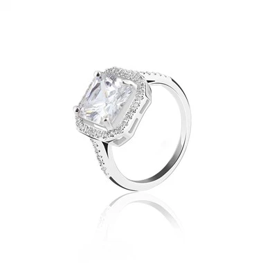 Anello di fidanzamento quadrato in argento sterling 925 con zirconi cubici